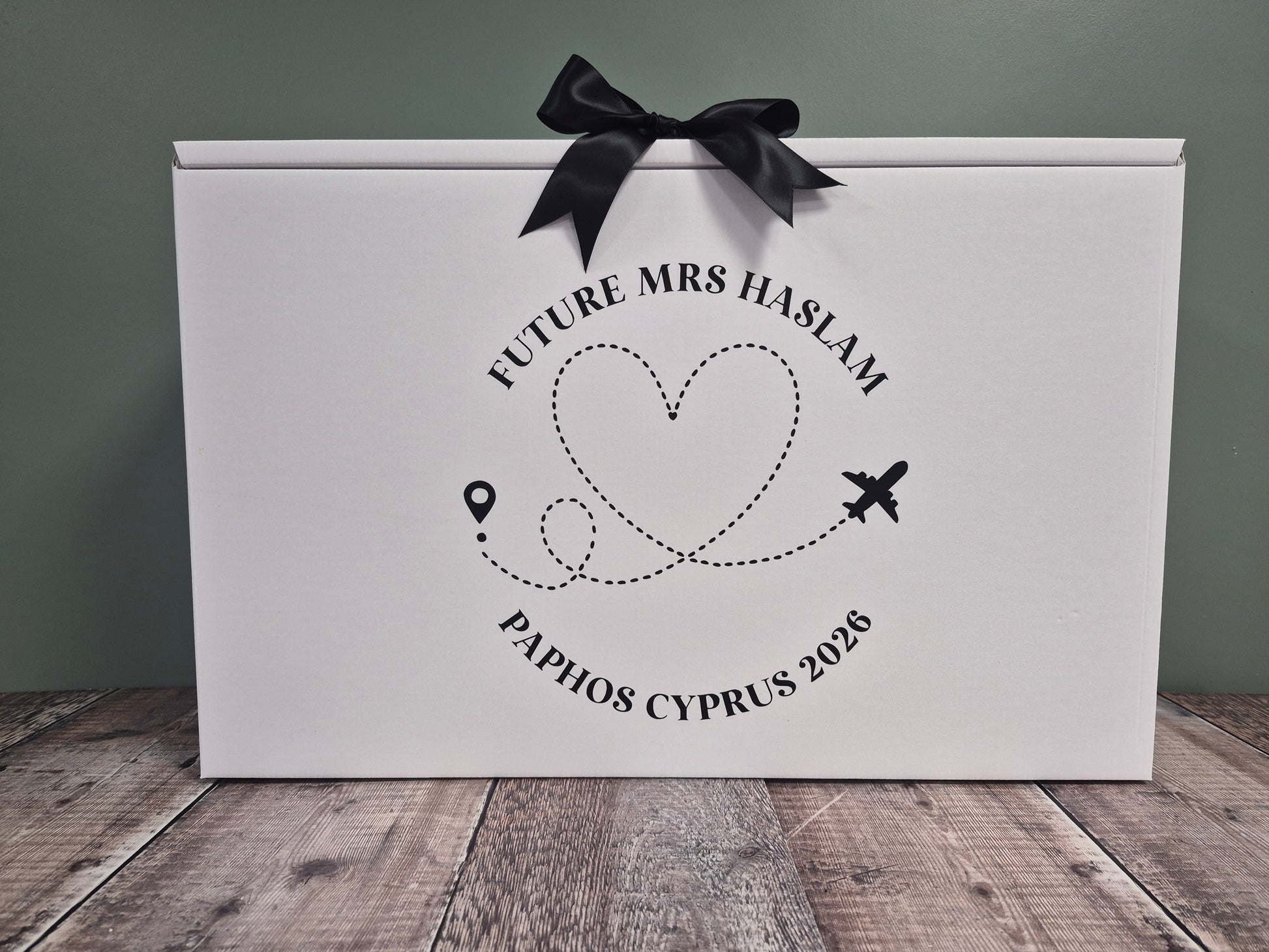 Wedding Dress Travel Box - Fingers and Thumbs Crafts